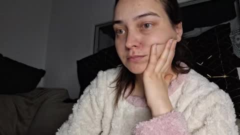 Snapshot of cyndee_winter chatting on 01/02/25, 08:46 Cyndee Winter online show from 01/02/25, 08:46