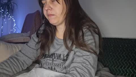 Snapshot of cyndee_winter chatting on 10/20/25, 04:29 Cyndee Winter online show from 10/20/25, 04:29