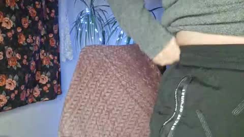 Snapshot of cyndee_winter chatting on 01/14/26, 04:56 Cyndee Winter online show from 01/14/26, 04:56