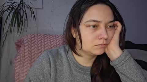 Snapshot of cyndee_winter chatting on 02/06/26, 02:31 Cyndee Winter online show from 02/06/26, 02:31