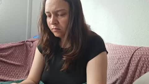 Snapshot of cyndee_winter chatting on 06/17/26, 04:08 Cyndee Winter online show from 06/17/26, 04:08