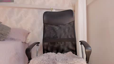 Snapshot of cyntia_adams chatting on 12/27/24, 07:46 cyntia_adams online show from 12/27/24, 07:46