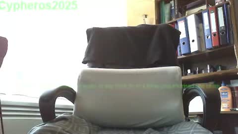 Snapshot of cypheros2025 chatting on 01/06/25, 08:03 Chris online show from 01/06/25, 08:03