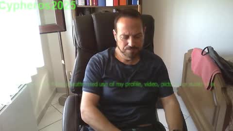 Snapshot of cypheros2025 chatting on 09/19/25, 09:32 Chris online show from 09/19/25, 09:32