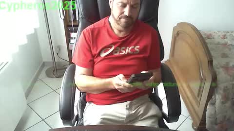 Snapshot of cypheros2025 chatting on 10/01/25, 08:53 Chris online show from 10/01/25, 08:53