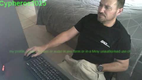 Snapshot of cypheros2025 chatting on 11/06/25, 03:24 Chris online show from 11/06/25, 03:24