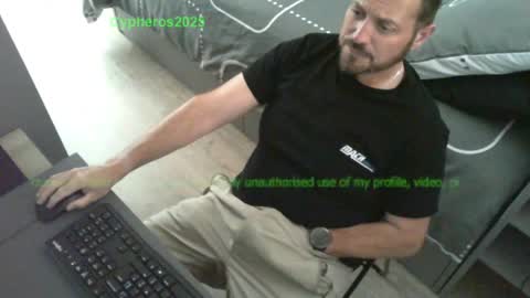 Snapshot of cypheros2025 chatting on 05/22/26, 03:06 Chris online show from 05/22/26, 03:06
