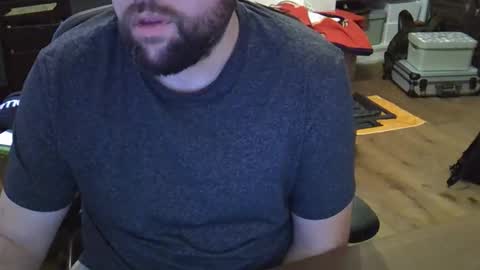 Snapshot of cyrsug chatting on 11/21/25, 03:44 cyrsug online show from 11/21/25, 03:44