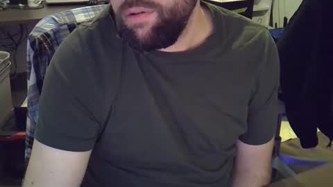 Snapshot of cyrsug chatting on 12/19/25, 03:41 cyrsug online show from 12/19/25, 03:41