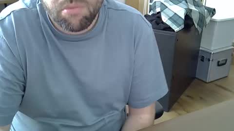 Snapshot of cyrsug chatting on 03/27/26, 11:43 cyrsug online show from 03/27/26, 11:43