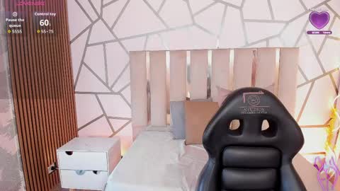 cyrus_tay online show from 04/27/26, 11:52