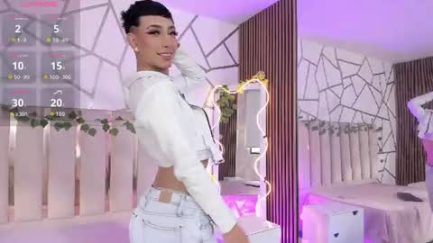 cyrus_tay online show from 06/19/26, 08:01