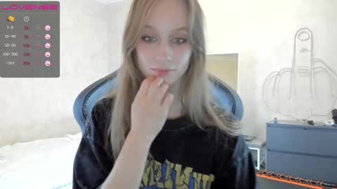 Snapshot of cyyberwhore chatting on 09/20/25, 05:47 cyyberwhore online show from 09/20/25, 05:47