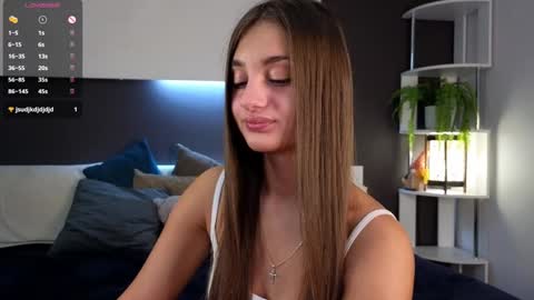 Snapshot of czamabech chatting on 12/21/24, 01:15 Isabella online show from 12/21/24, 01:15