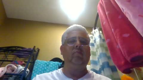 Snapshot of czar1974 chatting on 01/06/26, 05:44 czar1974 online show from 01/06/26, 05:44