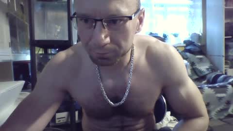 Snapshot of czestus chatting on 06/23/26, 06:28 czestus online show from 06/23/26, 06:28