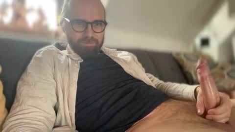 Snapshot of d0n_gi0vanni chatting on 12/14/24, 10:45 d0n_gi0vanni online show from 12/14/24, 10:45