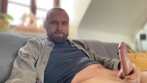 Snapshot of d0n_gi0vanni chatting on 01/22/25, 11:01 d0n_gi0vanni online show from 01/22/25, 11:01