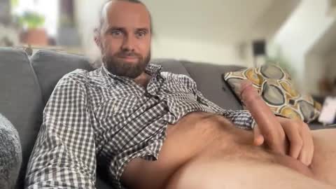 Snapshot of d0n_gi0vanni chatting on 11/04/25, 12:48 d0n_gi0vanni online show from 11/04/25, 12:48