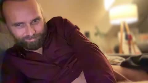 Snapshot of d0n_gi0vanni chatting on 11/18/25, 12:05 d0n_gi0vanni online show from 11/18/25, 12:05