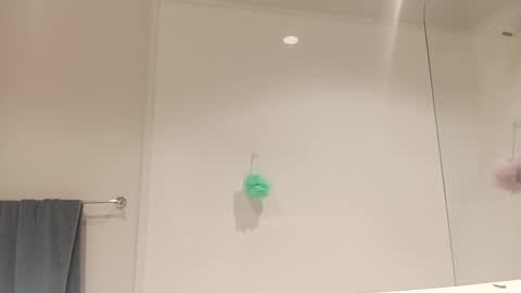 Snapshot of d1988 chatting on 10/13/25, 08:58 D online show from 10/13/25, 08:58