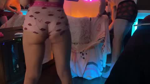 Snapshot of d3luluxx chatting on 12/05/25, 10:57 d3luluxx online show from 12/05/25, 10:57