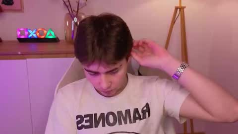 Snapshot of d3s_dn chatting on 03/06/26, 03:41 Diss online show from 03/06/26, 03:41