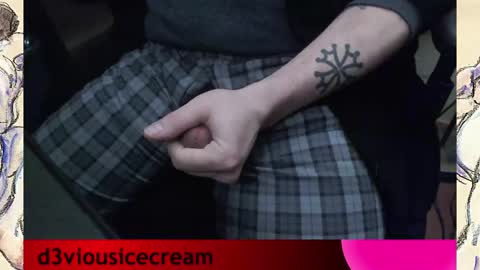 Snapshot of d3viousicecream chatting on 02/21/25, 06:29 deviousicecream online show from 02/21/25, 06:29