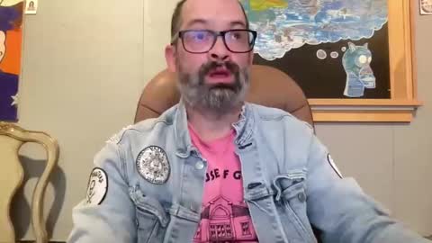 Snapshot of d4ddy858 chatting on 10/12/25, 02:21 d4ddy858 online show from 10/12/25, 02:21