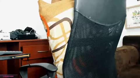 Leo - online show from 02/01/25, 03:18