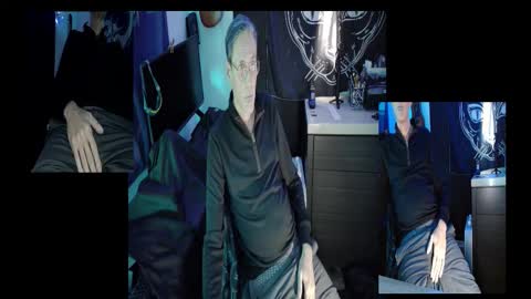 Snapshot of d_j_strokes chatting on 01/12/26, 08:03 Dave online show from 01/12/26, 08:03