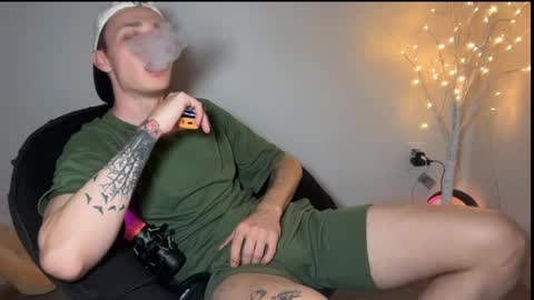 Snapshot of da_danya chatting on 10/02/25, 01:12 da_danya online show from 10/02/25, 01:12