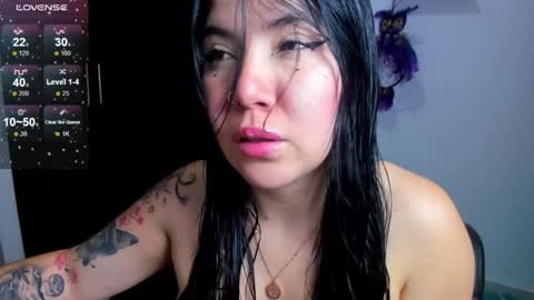 Snapshot of daahanna_ chatting on 12/24/24, 12:22 Ailyn  online show from 12/24/24, 12:22