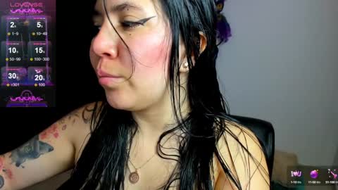 Snapshot of daahanna_ chatting on 01/01/25, 06:59 Ailyn  online show from 01/01/25, 06:59