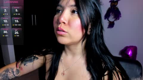 Snapshot of daahanna_ chatting on 01/25/25, 11:32 Ailyn  online show from 01/25/25, 11:32