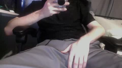 Snapshot of daan2021 chatting on 02/18/26, 06:59 daan2021 online show from 02/18/26, 06:59