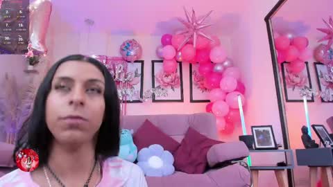 Snapshot of daaniela_moon chatting on 05/22/26, 12:00 Daniela online show from 05/22/26, 12:00