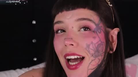 Darlene online show from 02/08/25, 01:43