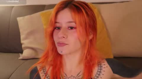 Snapshot of daarlene chatting on 02/02/26, 12:04 Darlene online show from 02/02/26, 12:04