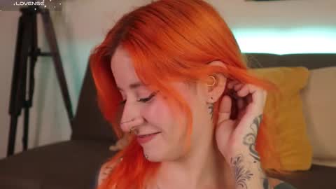 Snapshot of daarlene chatting on 03/06/26, 09:22 Darlene online show from 03/06/26, 09:22