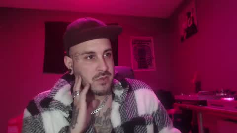 Snapshot of dabirdfree chatting on 12/22/24, 08:25 Destroyer online show from 12/22/24, 08:25