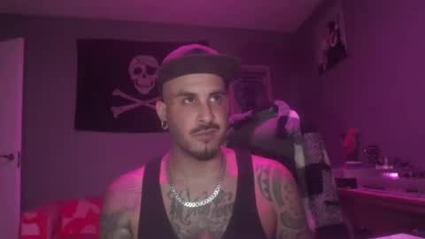 Snapshot of dabirdfree chatting on 09/19/25, 02:57 Destroyer online show from 09/19/25, 02:57