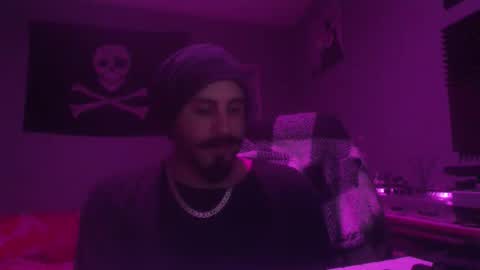 Snapshot of dabirdfree chatting on 04/08/26, 02:11 Destroyer online show from 04/08/26, 02:11