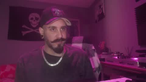 Snapshot of dabirdfree chatting on 04/11/26, 04:00 Destroyer online show from 04/11/26, 04:00