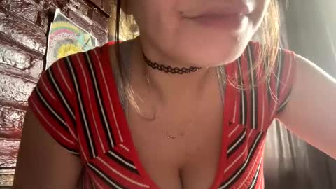 Snapshot of dabqueen_1994 chatting on 03/22/26, 06:11 dabqueen_1994 online show from 03/22/26, 06:11