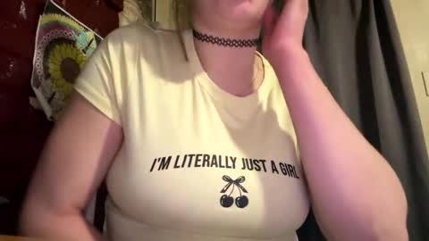 Snapshot of dabqueen_1994 chatting on 03/24/26, 11:04 dabqueen_1994 online show from 03/24/26, 11:04