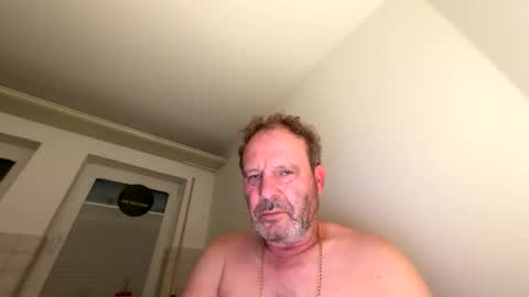 Snapshot of dachdecker7269 chatting on 02/07/26, 03:32 dachdecker7269 online show from 02/07/26, 03:32