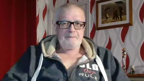 Snapshot of daddiescockforyou chatting on 12/04/24, 09:02 Brian ... online show from 12/04/24, 09:02