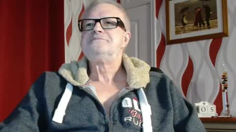 Snapshot of daddiescockforyou chatting on 02/05/25, 09:18 Brian ... online show from 02/05/25, 09:18