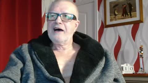 Snapshot of daddiescockforyou chatting on 02/10/25, 09:04 Brian ... online show from 02/10/25, 09:04